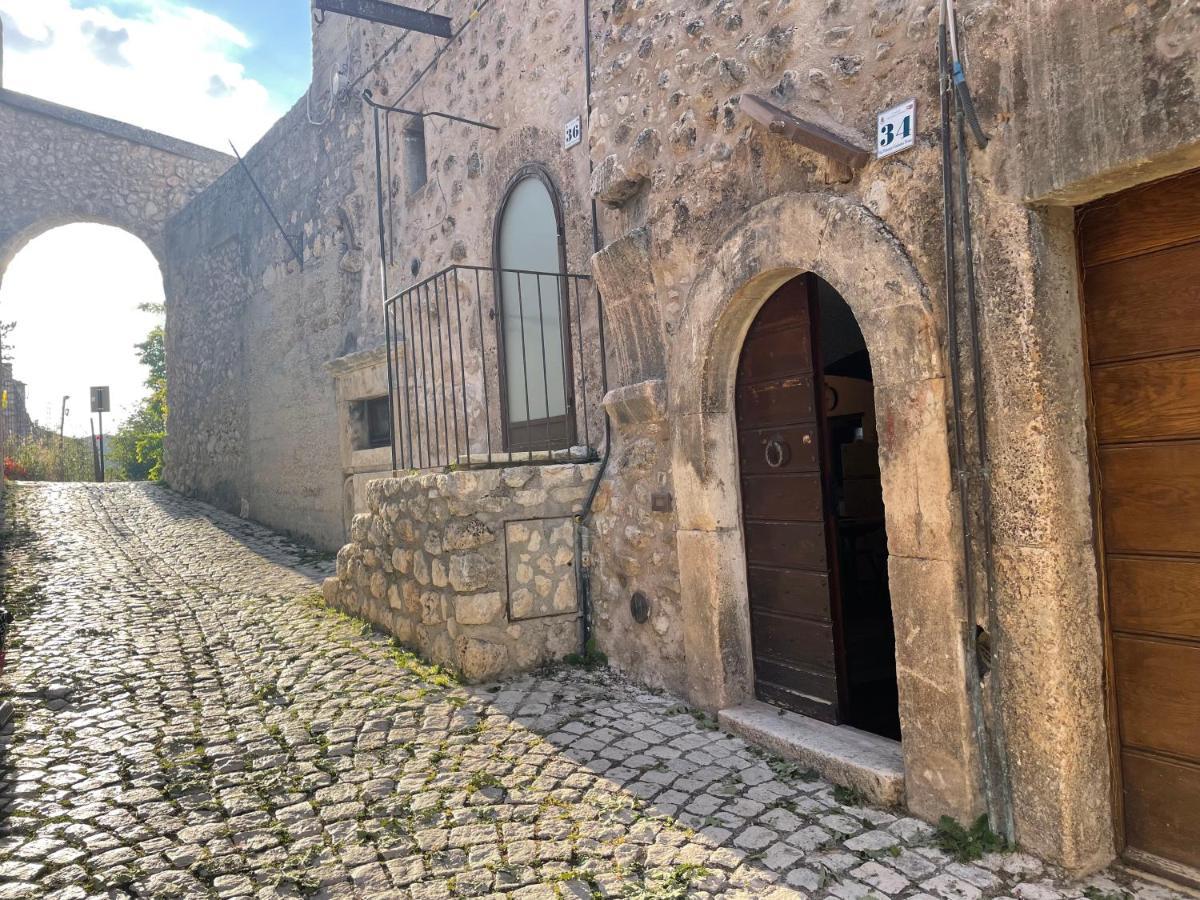 Villa Terra Della Baronia à Santo Stefano Di Sessanio Extérieur photo
